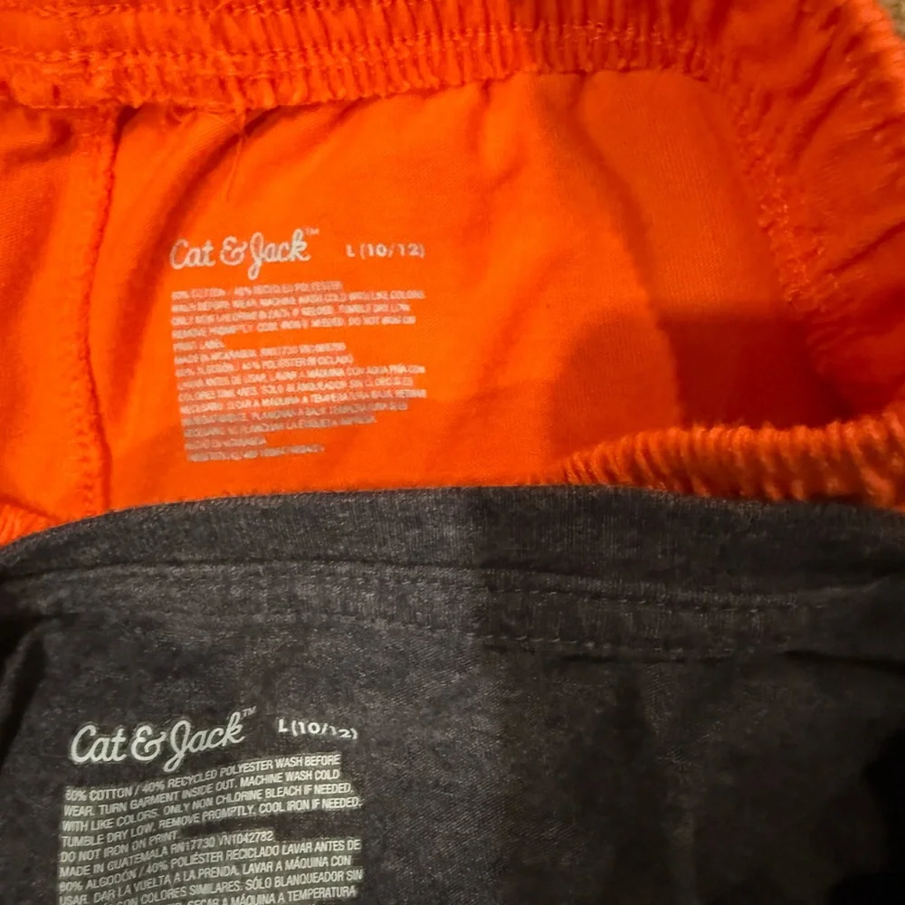 🌼5/$10🌼Cat & Jack Navy Astronaut Tee and Orange Shorts Set size 10/12 - Picture 5 of 5
